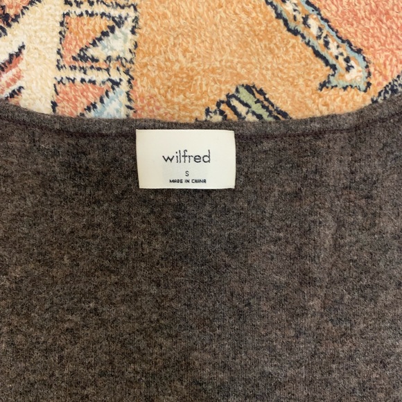 ARITZIA SWEATER - Picture 9 of 11